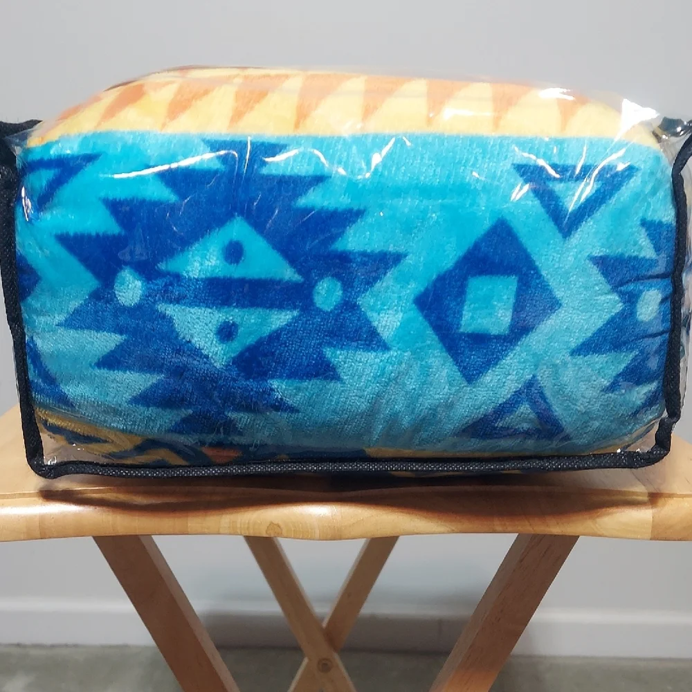 ​NEW Aztec Print Reversible Sherpa Fleece Throw Blanket 50x60 Blue Orange - NWT